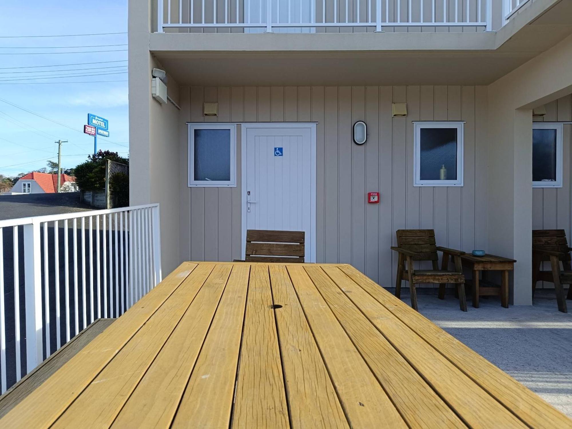 Bayfield Motel And Apartment Dunedin Exterior photo